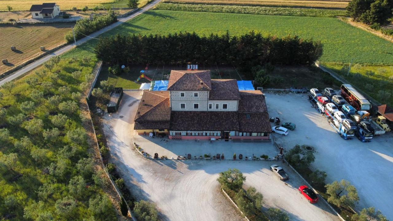 Agriturismo La Vecchia Cascina Di Paolo & Belinda Villa Pietrelcina Eksteriør bilde
