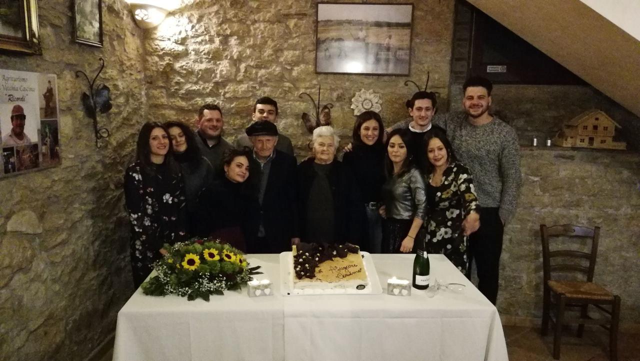Agriturismo La Vecchia Cascina Di Paolo & Belinda Villa Pietrelcina Eksteriør bilde